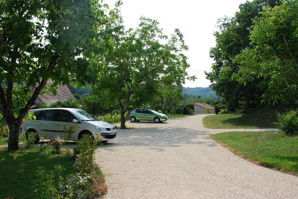 Village De Gites Le Chatenet Thonac Kültér fotó