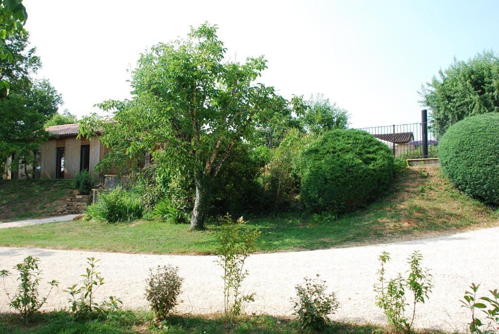 Village De Gites Le Chatenet Thonac Kültér fotó